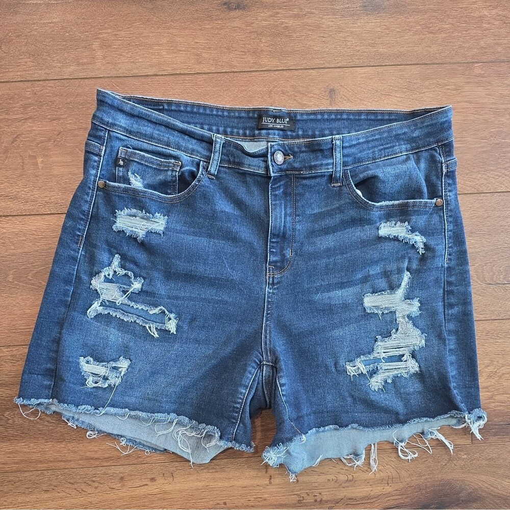 Judy Blue Denim Shorts Women's 3XL Blue Stretch Distressed High Rise JB15254
